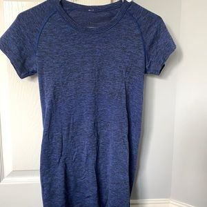 Lulu Lemon Tight-fit tee